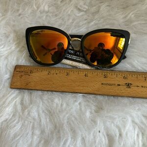 Foster Grant Sun Glasses